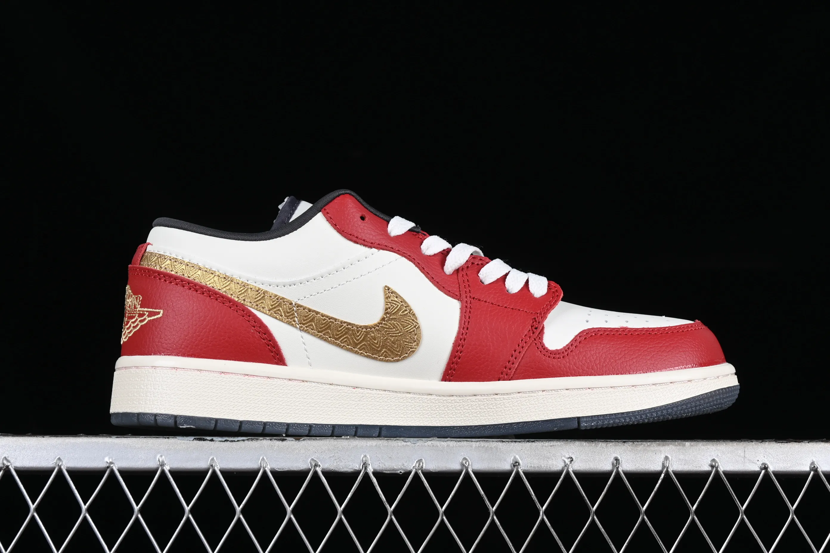 All categories Air Jordan Jordan series basketball shoes Air Jordan 1 Low Z version Jordan 1 Low "Year of the Dragon" AJ1 Joe 1 Year of the Dragon limited cultural and leisure sneakers FJ5735-100